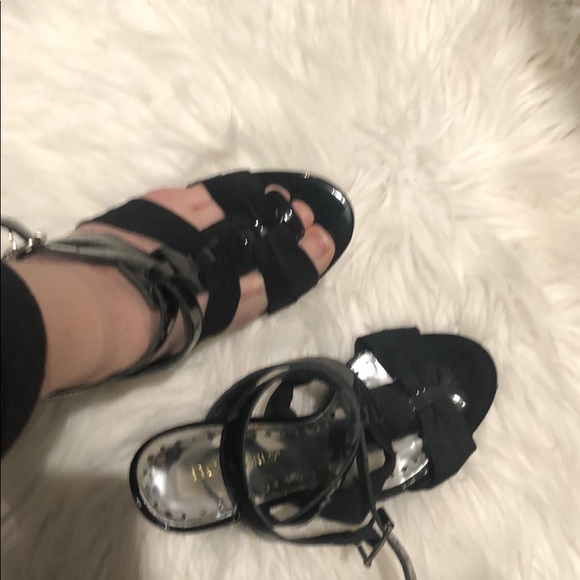 Bcbg heels - Picture 4 of 5